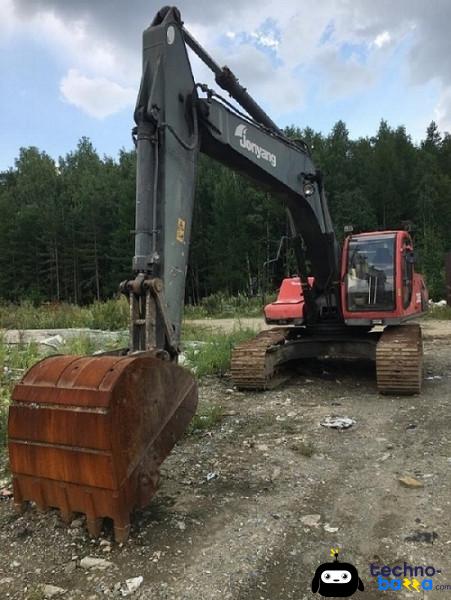 Гидравлический гусеничный экскаватор Jonyang JY 230E (Китай). Предназначен для разработки грунта (копание и перемещение). Так же для выполнения земляных работ п