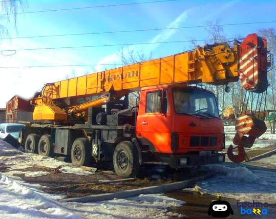 Кран КРАЯН на базе МЗКТ 50 тонник, 1994 года.
Вылет стрелы 35 метров.
Маркировка КБШ 50.01. Очень хорошее рабочее состояние.
Аналог автокрана Ивановец 50 тон