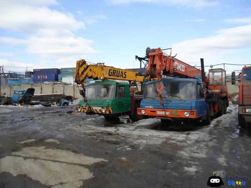 Автокран TATRA CKD 28 грузоподъёмностью 30т на шасси Татры.
Полный привод 6х6 (вездеход).
Вылет стрелы 28м.
На отличном ходу, всё исправно!
Очень надёжный!