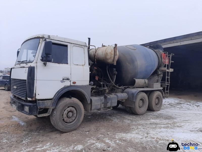 Срочно!
Автобетоносмеситель МАЗ
330л.с.
Миксер, бочка 8 кубов. В исправном состоянии, всё работает, вспомогательный двигатель на бочку откопитален 5 тыс. км&