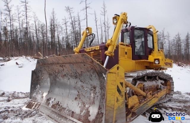 Бульдозер ЧЕТРА Т-20.02. КБР-1.
2012 год выпуска. Наработка 3 700 моточасов.

Технические характеристики:
Масса 35 тонн.
Двигатель Cummins 315 л. с.
Отвал